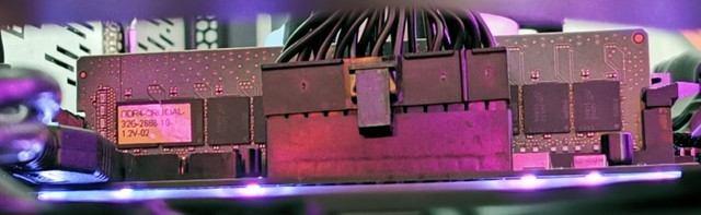 全球第二!单条32GB DDR4内存震撼亮相