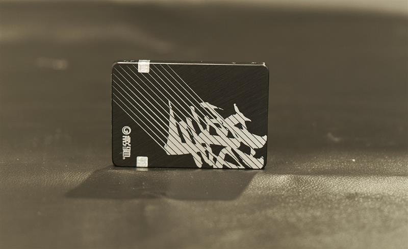 好固态可以贵一点!影驰擎 512 SSD评测