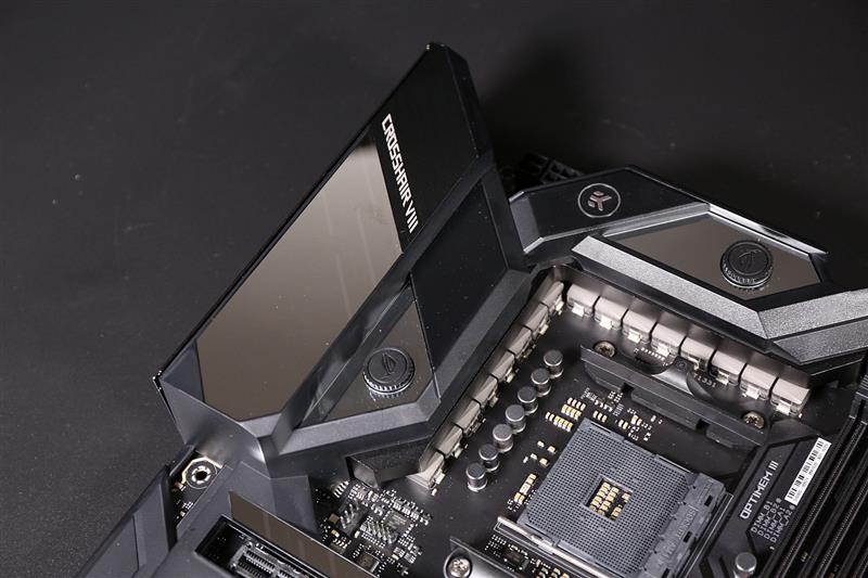 重新认识锐龙9 3900X实力！华硕ROG CROSSHAIR VIII FORMULA主板评测