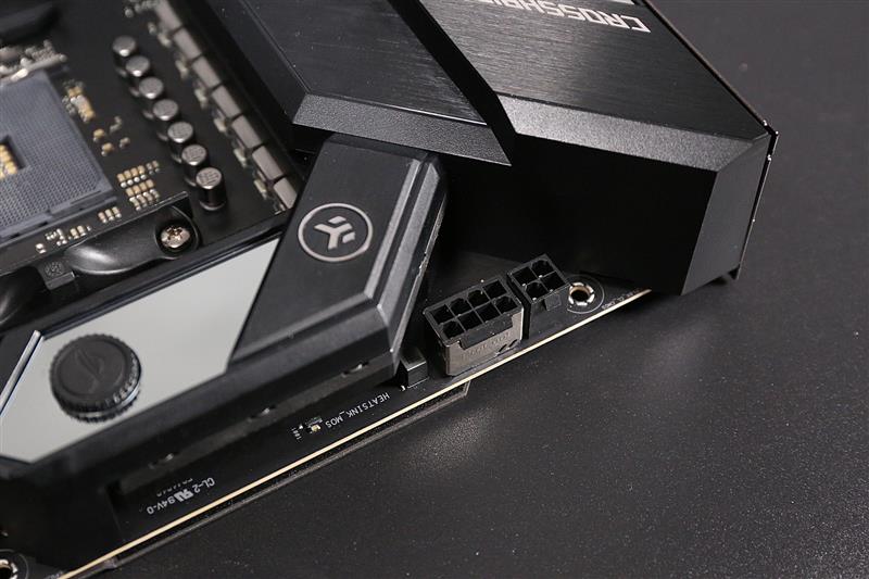 重新认识锐龙9 3900X实力！华硕ROG CROSSHAIR VIII FORMULA主板评测