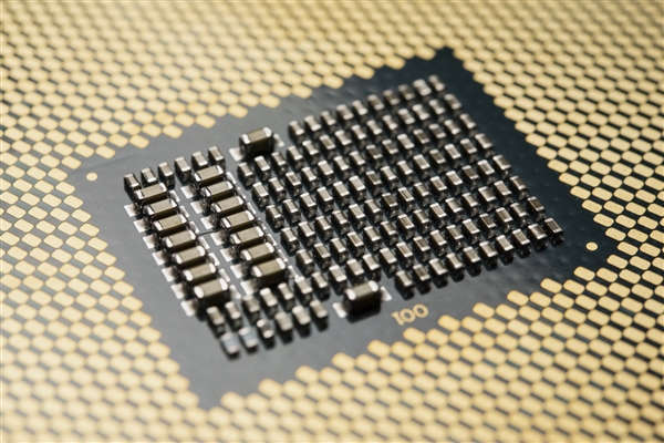 Intel LGA4189新插座公开：迎接56核心下代至强
