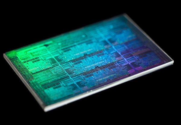 IBM魔改14nm CPU:同工艺下IPC性能提升14% 核心数增加20%