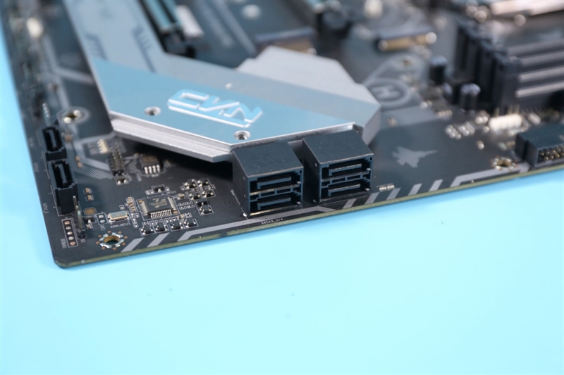 10代i5的绝配！七彩虹CVN Z490 GAMING PRO V20评测：远胜最好的B460主板