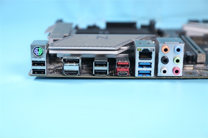 10代i5的绝配！七彩虹CVN Z490 GAMING PRO V20评测：远胜最好的B460主板