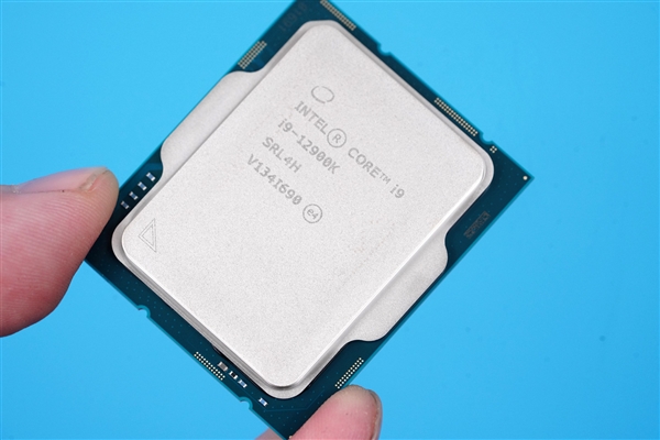 Intel预热12代鸡血版i9-12900KS：最高加速5.5GHz