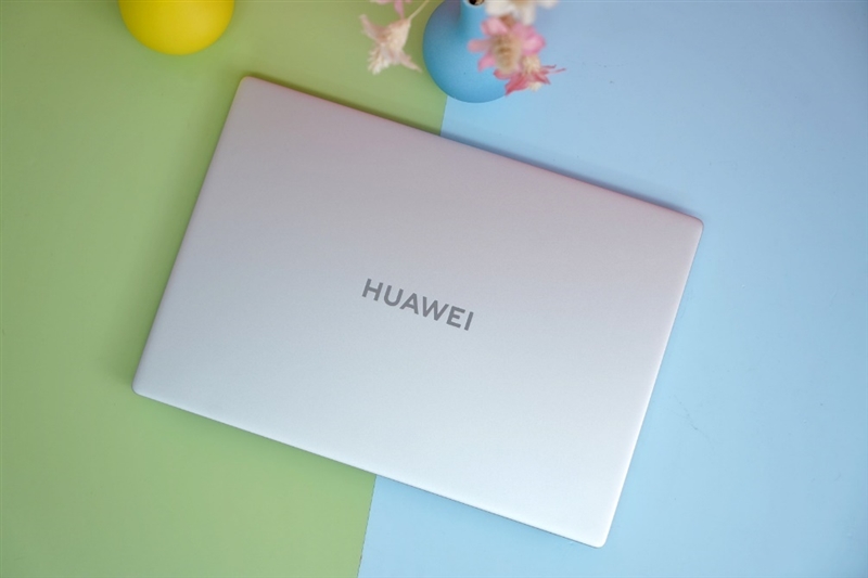 首款基站级天线笔记本！华为MateBook D 16首发评测：释放i7-12700H 35W性能