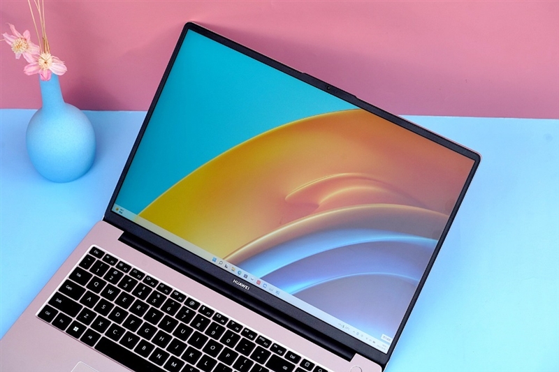 首款基站级天线笔记本！华为MateBook D 16首发评测：释放i7-12700H 35W性能