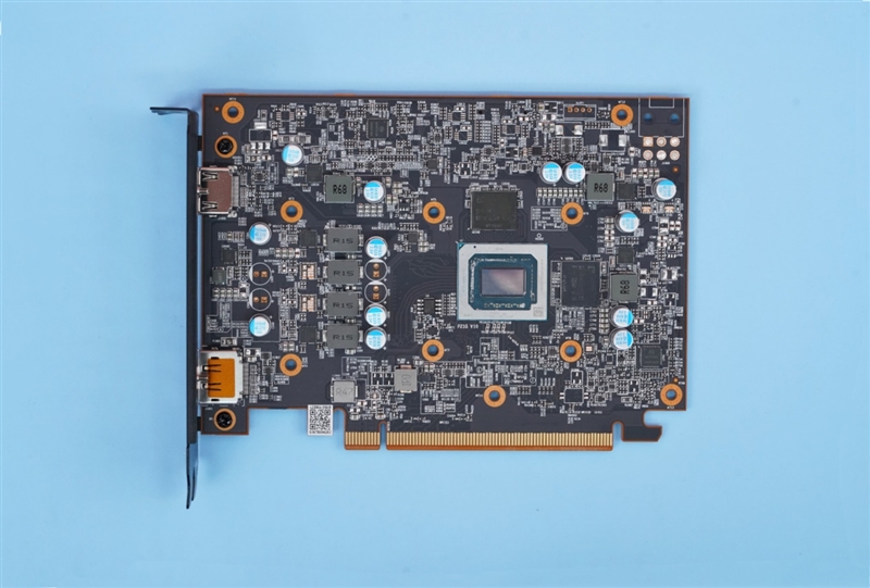 ITX迷你机没有更好的选择了！AMD RX 6400评测：当今功耗最低 还能玩3A