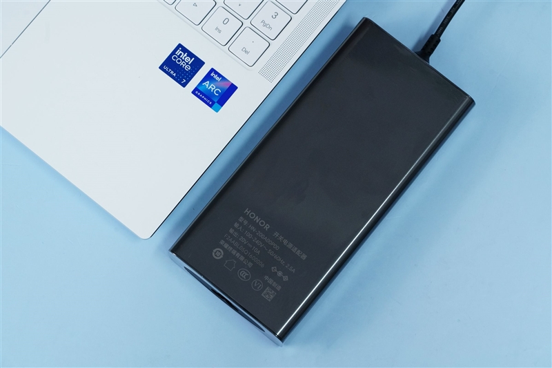 140W功耗释放 猎人血统续作！荣耀MagicBook Pro 16评测：AI加持的高颜值全能本