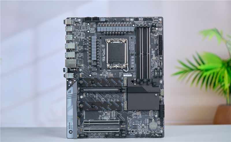 3K价位顶级堆料！技嘉Z890 AORUS MASTER超级雕主板评测：内存调校独步天下