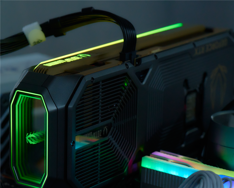 最高频率近3.3GHz！索泰RTX 5080 AMP EXTREME INFINITY评测：超频后与RTX 4090相去不远