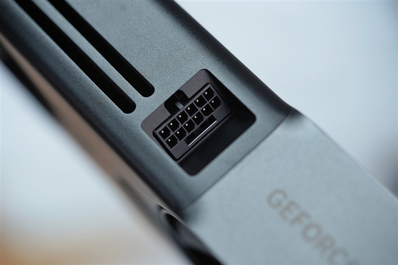 NVIDIA RTX 5070首发评测：DLSS 4提升超4倍！4K游戏不再是高端玩家专属