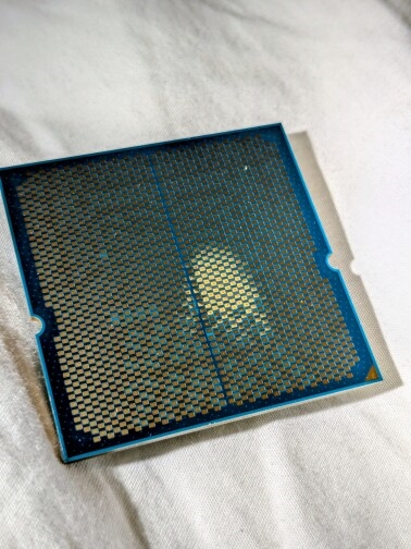 原因未知：两颗锐龙9 9950X运行GMP测试接连被烧！没有超频超压