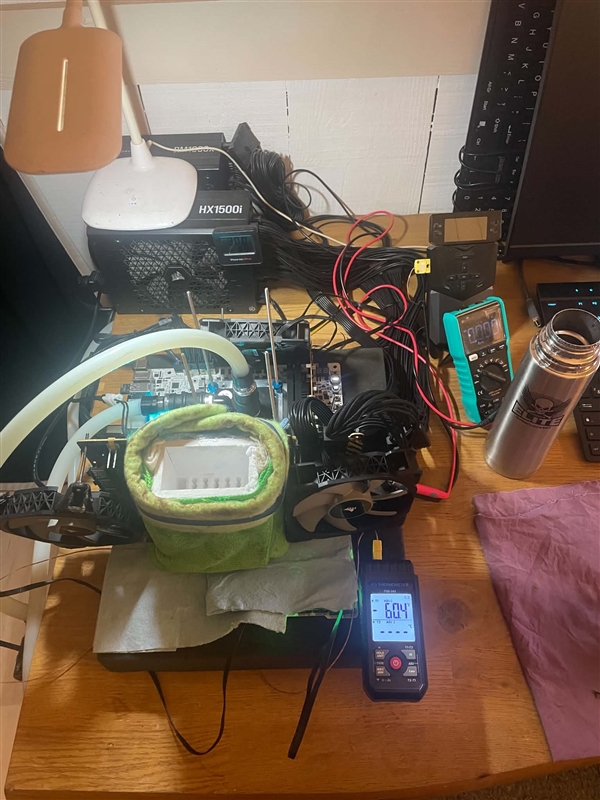 比公版高42%：RTX 5090液氮超频破纪录！GPU频率拉至3623MHz