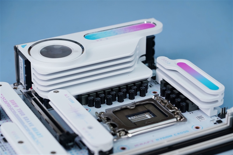 高颜值主板还是得看铭瑄！iCraft B760M CROSS评测：性能完全不输三大厂竞品