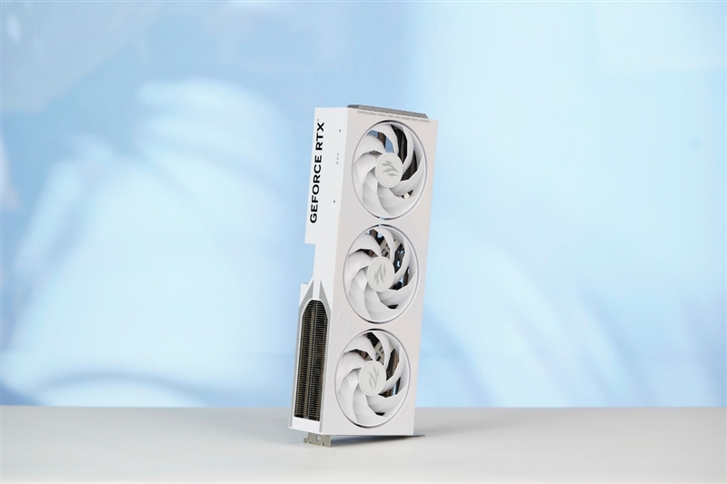 影驰RTX50系列《生化危机9》对比测试：DLSS4提升帧数 路径追踪画质最佳 从主流到高端总有一款适合你