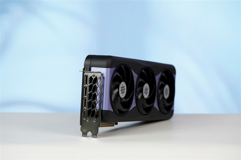 影驰RTX50系列《生化危机9》对比测试：DLSS4提升帧数 路径追踪画质最佳 从主流到高端总有一款适合你